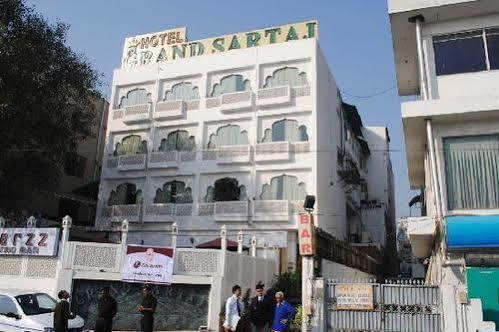 Hotel Grand Sartaj Neu-Delhi Exterior foto
